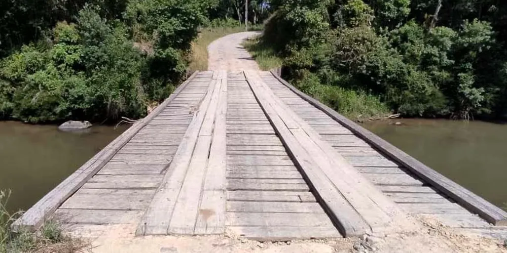 Governo e Mallet assinam cooperação para construir nova ponte em via municipal