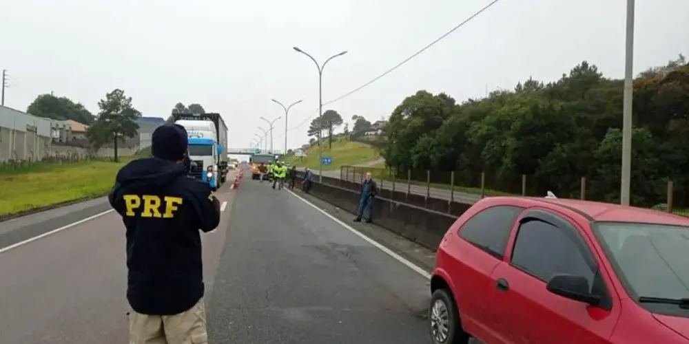 O motorista do Celta realizou o teste do bafômetro