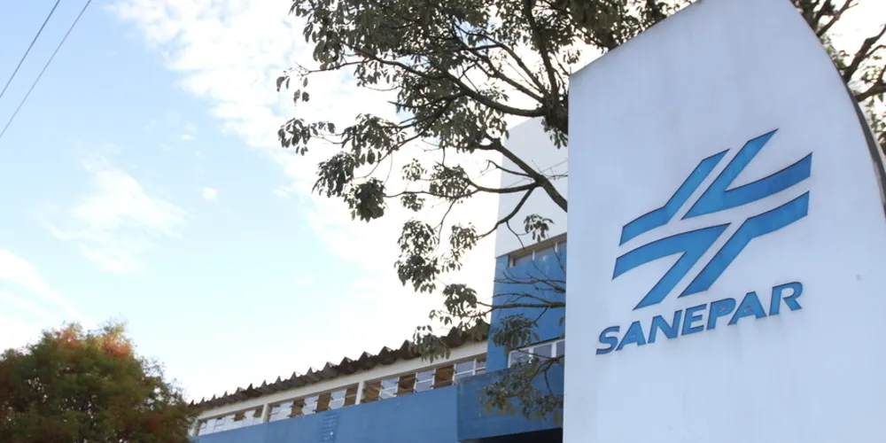 A orientação é para que os moradores façam uso consciente da água