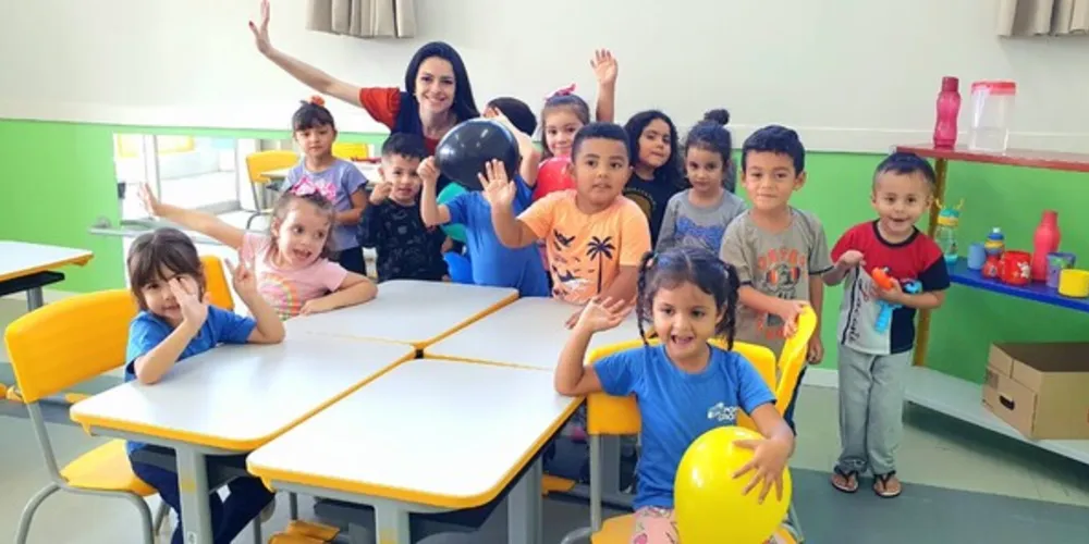 A Prefeitura de Ponta Grossa já começou a receber as famílias e alunos do novo Centro Municipal de Educação Infantil Samuel Machado Bark