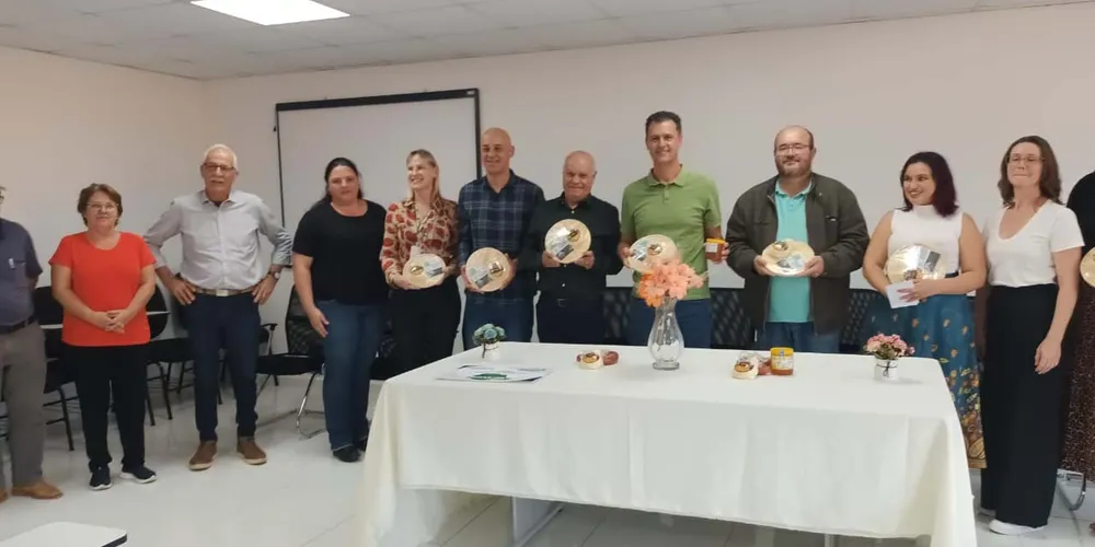 Palmeira e São João aderem a programa que amplia comercialização de agroindústrias