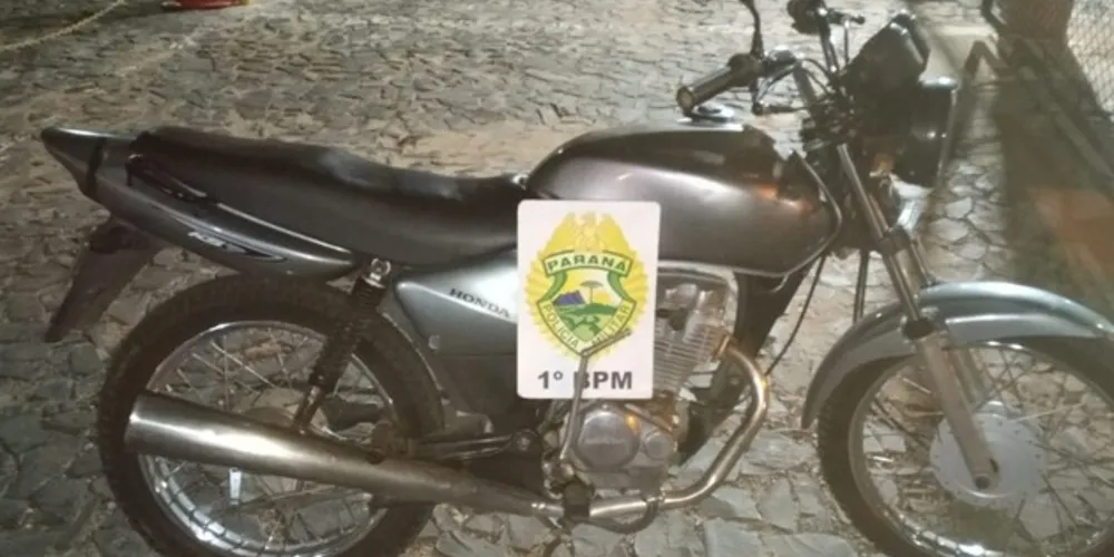 PM localizou uma moto em local de mata