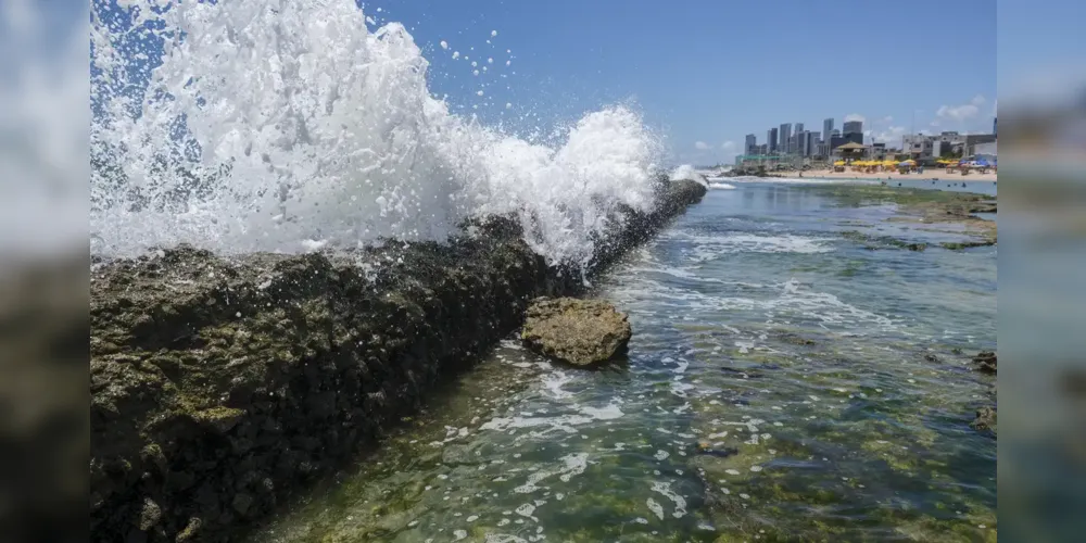 Governo quer barrar projeto que pode privatizar acesso a praias