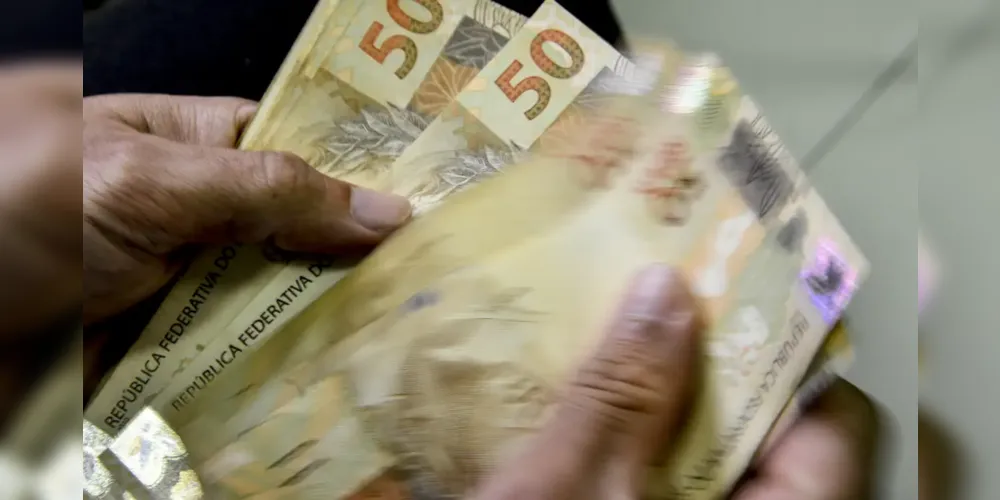 Cerca de 15 milhões de brasileiros ficam totalmente isentos com a nova regra, o que representa uma renúncia fiscal de R$ 25,4 bilhões