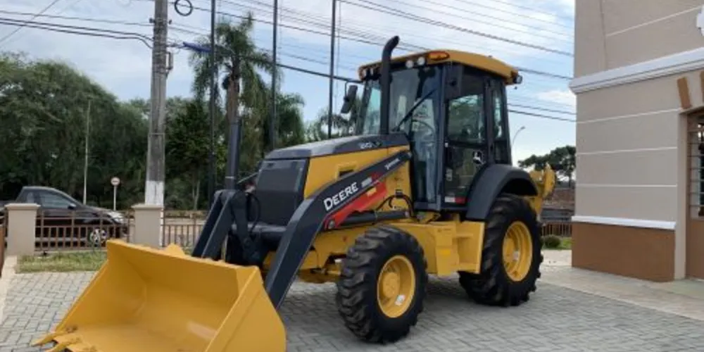 A máquina da marca John Deere foi adquirida no valor de R$ 439.920