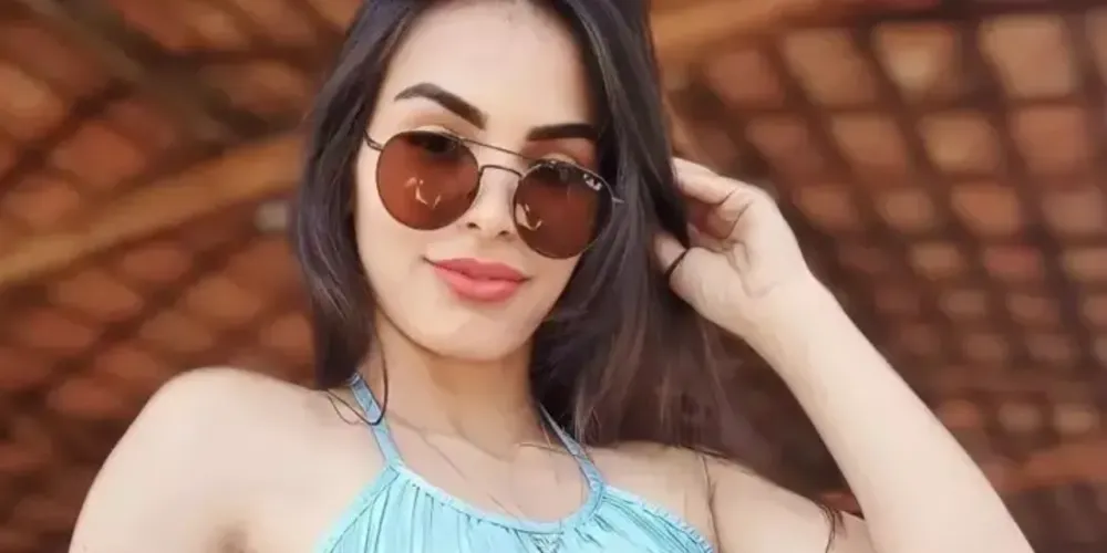 Isabelly ficou em estado grave e teve que ser internada no hospital após ser atacada com ácido