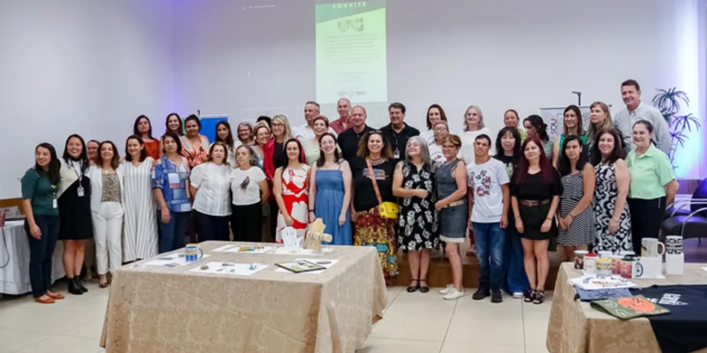 Empreendedores receberam certificado de participação no projeto