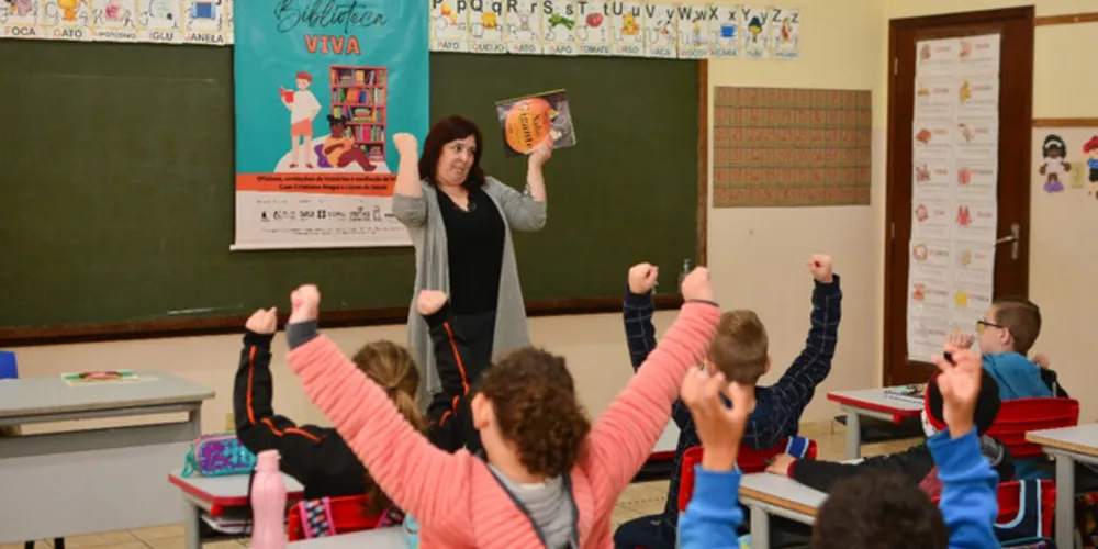 As Oficinas de Revitalização da Biblioteca em Marmeleiro serão realizadas pela bibliotecária Andressa Santos