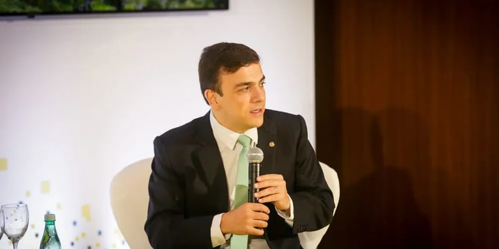 Aliel destacou a importância de uma abordagem integrada entre políticas públicas e inovações tecnológicas para enfrentar os desafios da transição energética