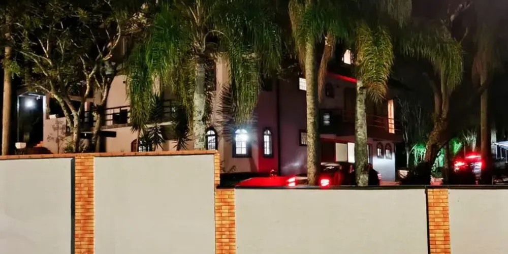 Bandidos invadiram chácara de vereador de Fazenda Rio Grande e fizeram ele e familiares reféns