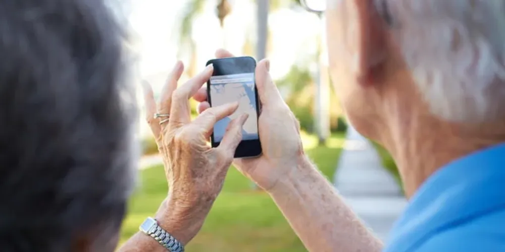 A pesquisa comparou o desempenho dos voluntários na orientação dentro de um labirinto virtual