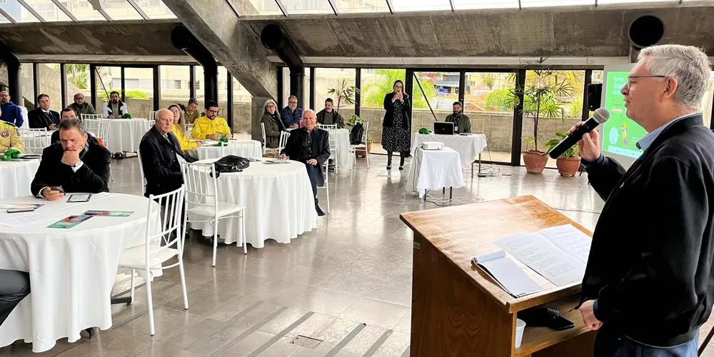 Representantes de diversas instituições participaram nesta terça-feira (04) do lançamento