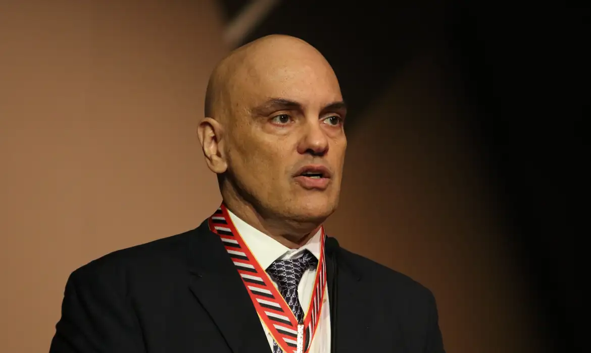 Alexandre de Moraes teve familiares ameaçados