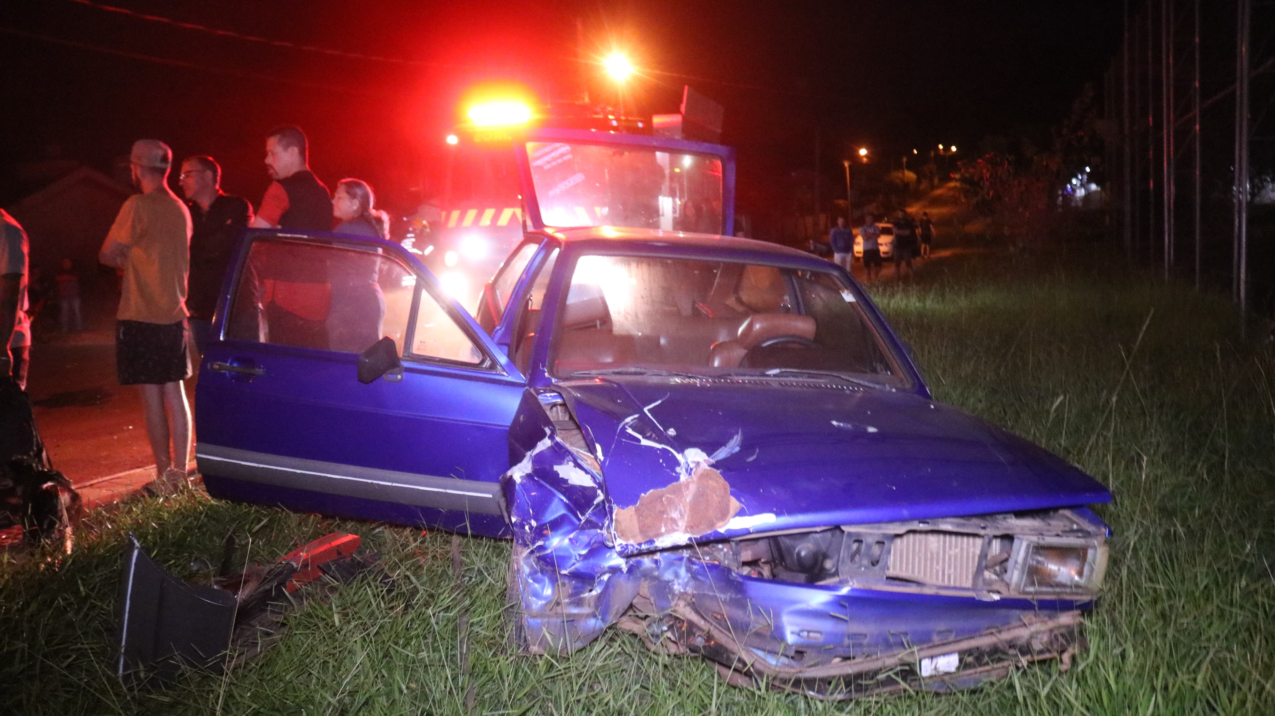 Acidente aconteceu em cruzamento na vila São Francisco