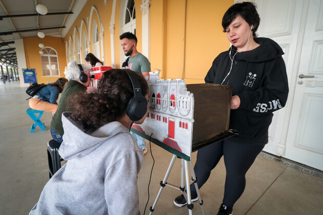 'Patrimônio em Miniatura' é um projeto que visa levar o espetáculo de teatro lambe-lambe para espaços públicos