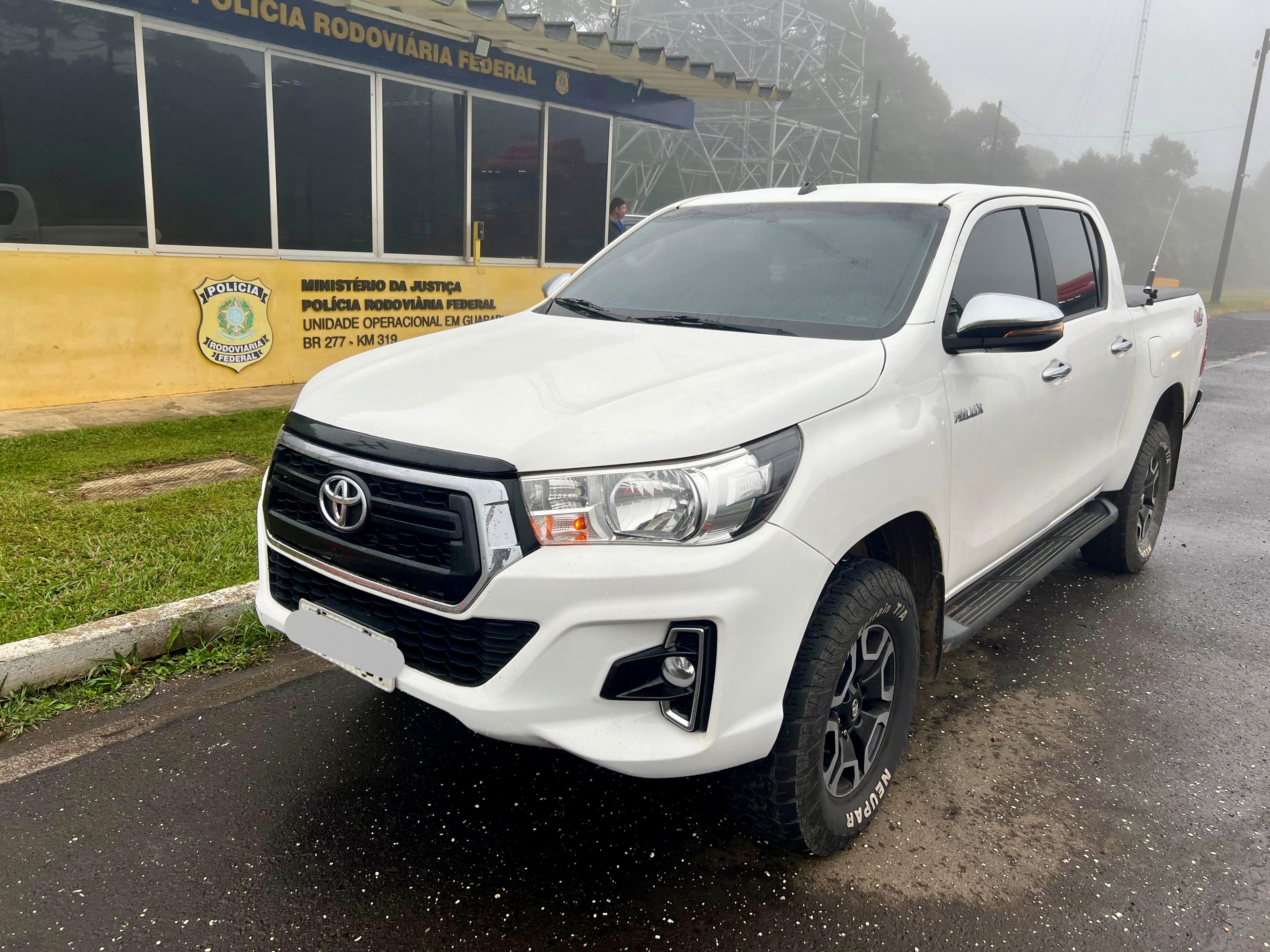 Toyota Hilux tinha placa de Parauapebas (PA)