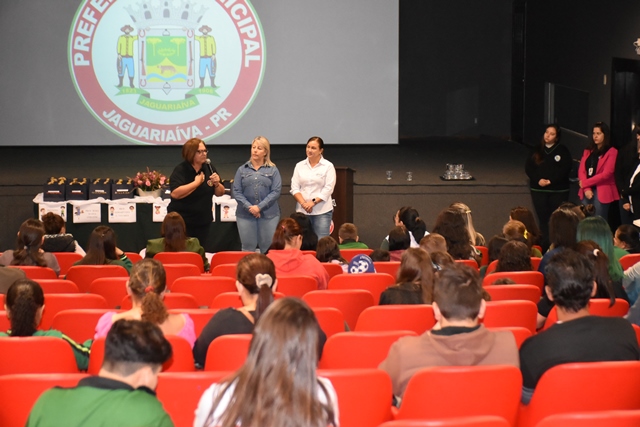 A cerimônia de entrega ocorreu no Cine Teatro Valéria Luercy