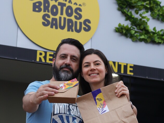 Ubiraci Pereira Messias Junior e Fernanda Cristina Poruchenski são os sócios-proprietários da Brotossaurus