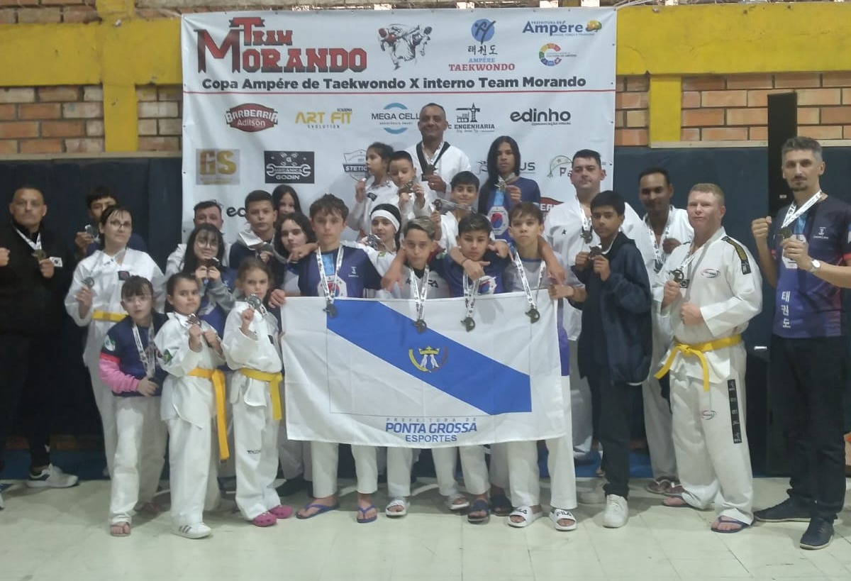 Ao todo, 27 alunos viajaram para representar a equipe na ‘Copa Ampére de Taekwondo’