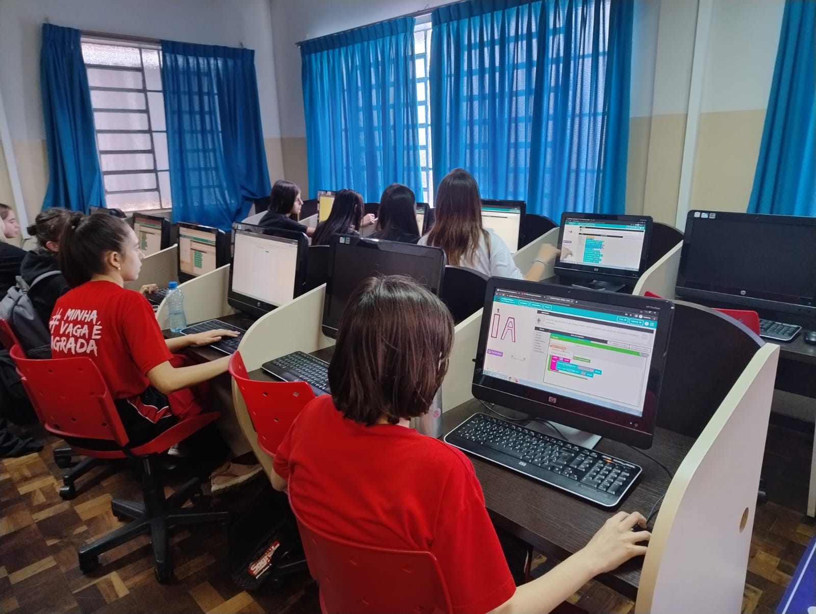 Através das atividades, os alunos seguem trabalhando suas noções de programação