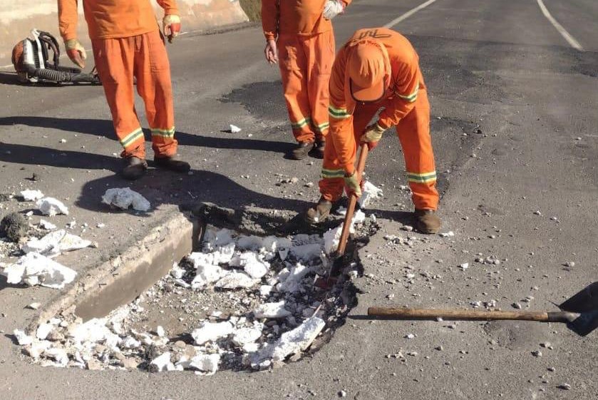 Este trecho estará bloqueado de forma emergencial para realização de um reparo no pavimento