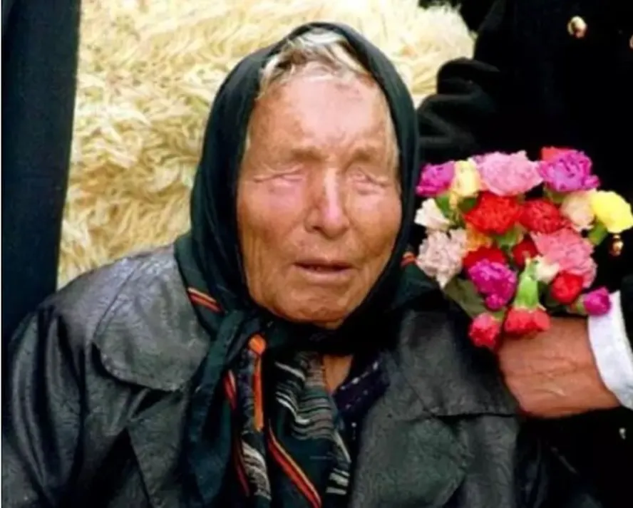 Baba Vanga, apelido de Vangeliya Pandeva Gushterova, era uma mulher conhecida por seus supostos poderes de percepção extrassensorial