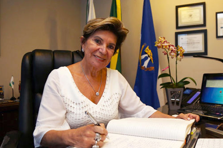 Elizabeth Schmidt assinará edital de licitação do transporte coletivo