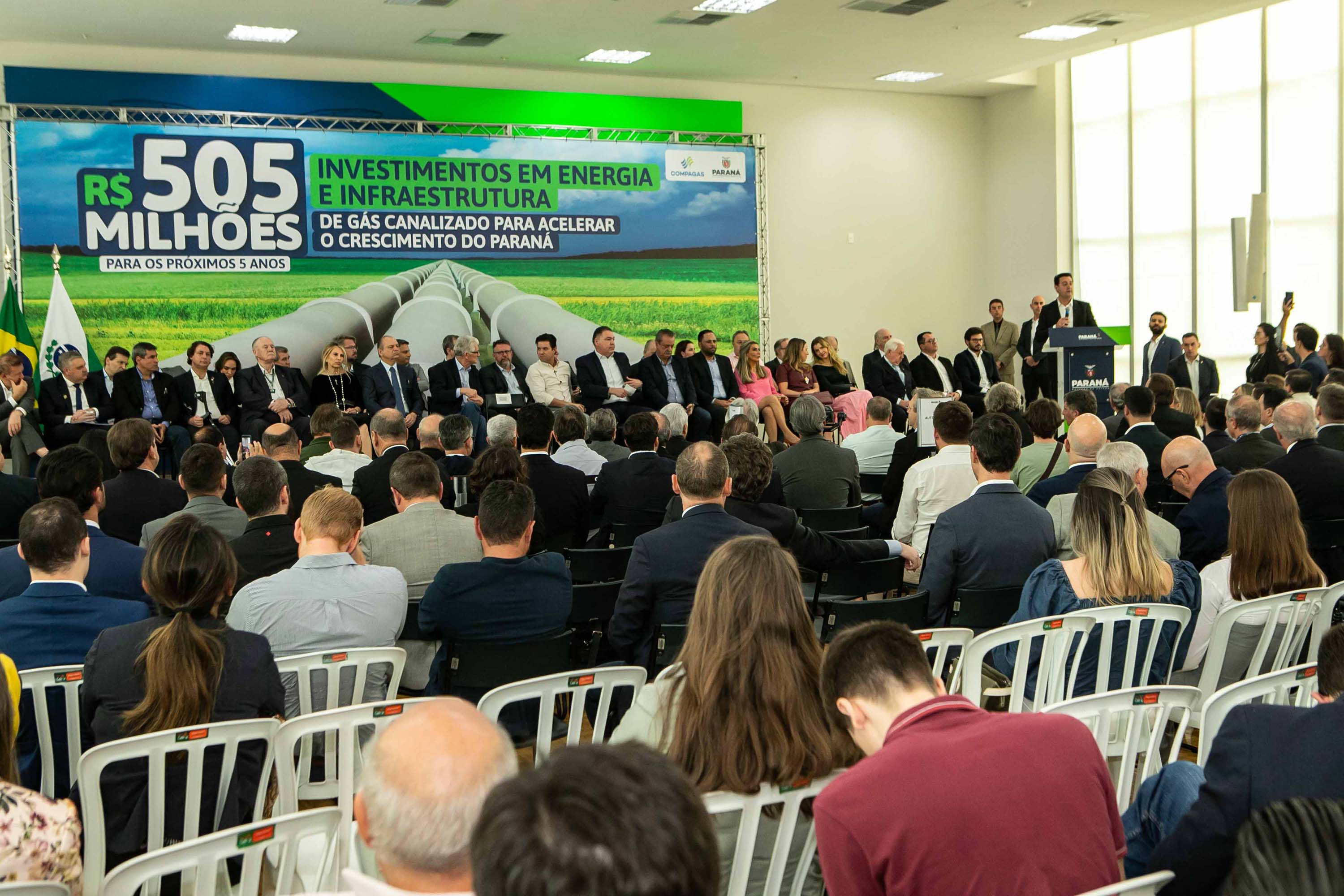 Governador Carlos Massa Ratinho Junior anunciou investimentos de R$ 505 milhões em energia e infraestrutura de gás canalizado para acelarar o crescimento do Paraná.
