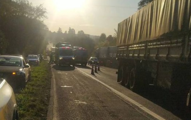 Condutor da moto morreu no local do acidente