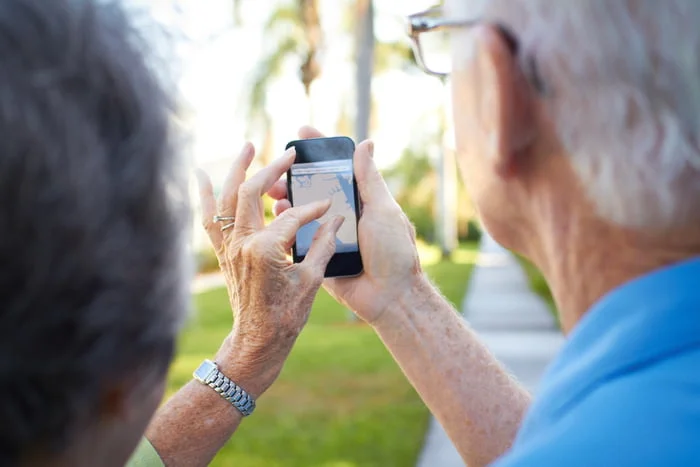 A pesquisa comparou o desempenho dos voluntários na orientação dentro de um labirinto virtual