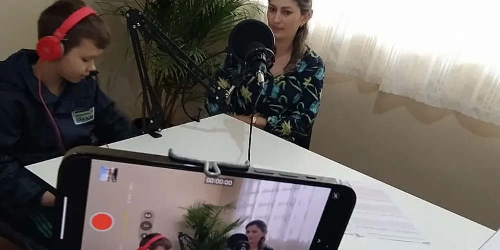 Confira a entrevista realizada com a professora Ana Cláudia