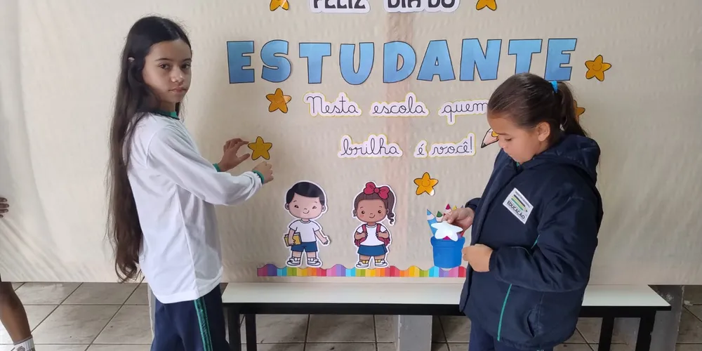 Decorações, lanches e estudo da data marcaram a data