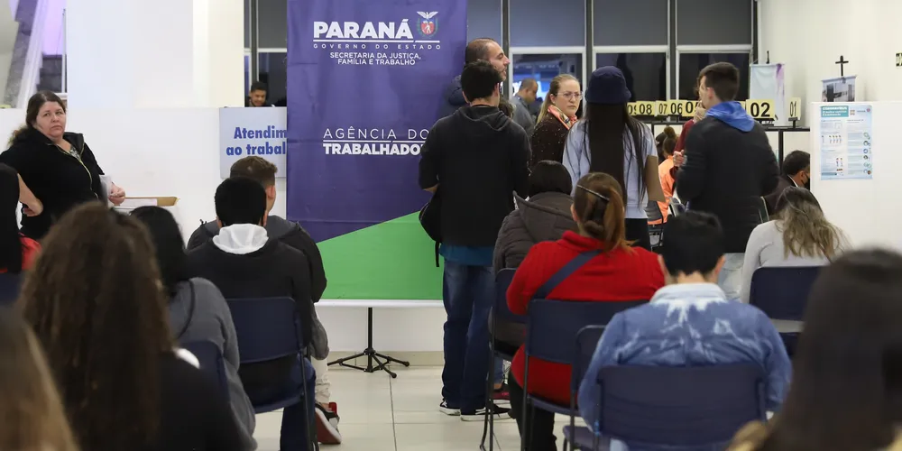 A Grande Curitiba concentra o maior volume de postos de trabalho disponíveis