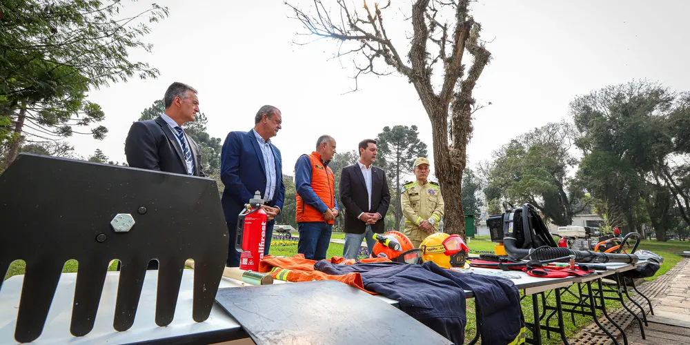 O governador Carlos Massa Ratinho Junior anunciou nesta terça-feira (10) investimento de R$ 21 milhões para ações de combate a incêndios florestais no Paraná