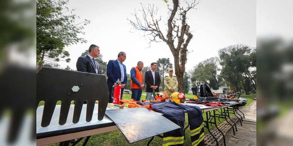 O governador Carlos Massa Ratinho Junior anunciou nesta terça-feira (10) investimento de R$ 21 milhões para ações de combate a incêndios florestais no Paraná