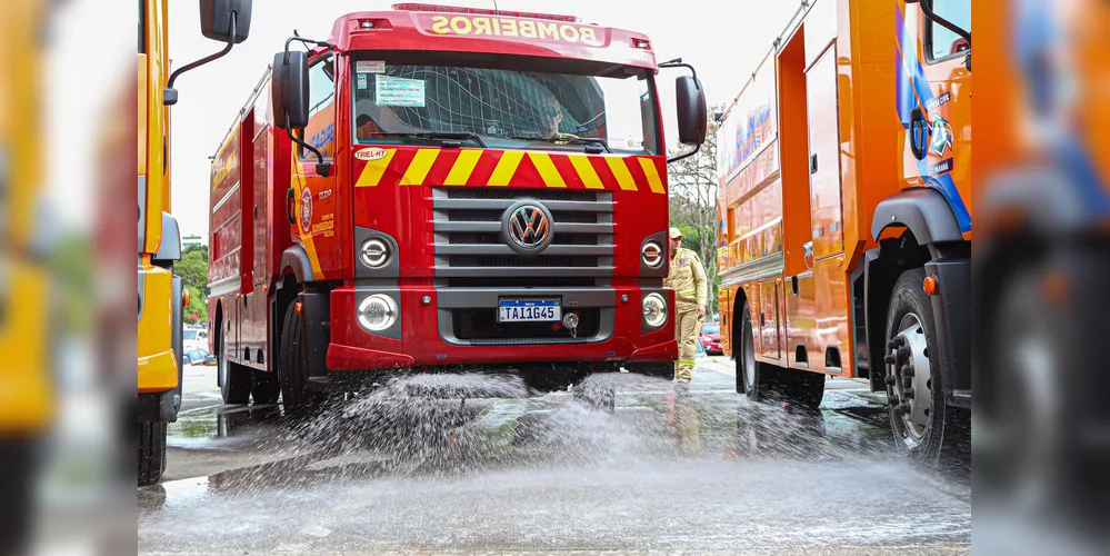 O governador Carlos Massa Ratinho Junior entrega  nesta terca-feira (17)  10 Caminhões de Combate a Incêndios sendo  4 Corpo de Bombeiros e 6 Defesa Civil