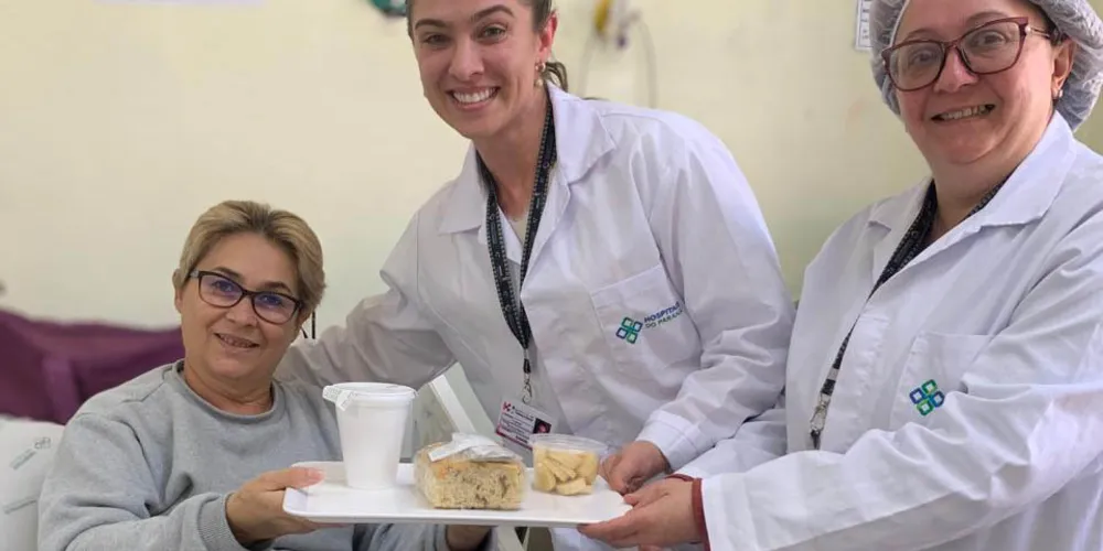 O cardápio é alterado diariamente e elaborado com o auxílio de nutricionistas