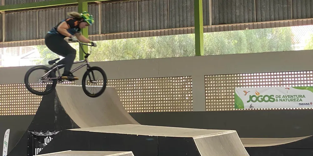 Os atletas participaram de competições, apresentações e oficinas