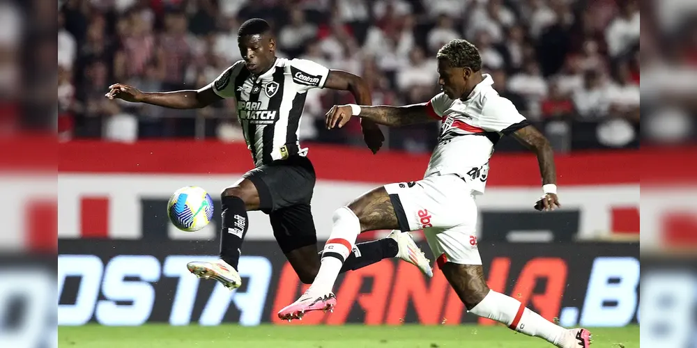 Jogo acontece no estádio Nilton Santos