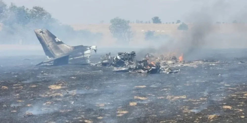 Aeronave ficou totalmente destruída