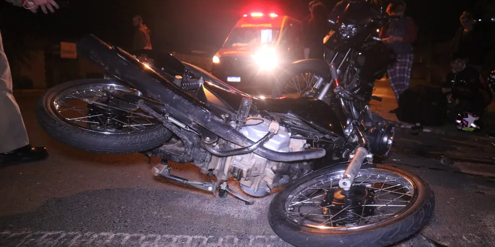 Motociclista de 19 anos teve escoriações nas mãos e contusão em pelve