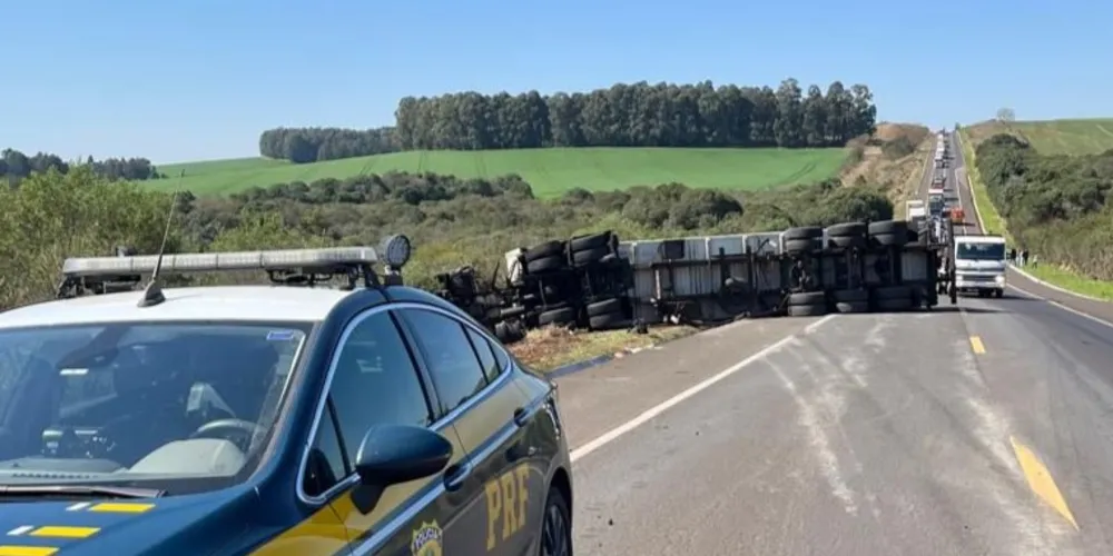 Colisão aconteceu no KM 374 da rodovia federal