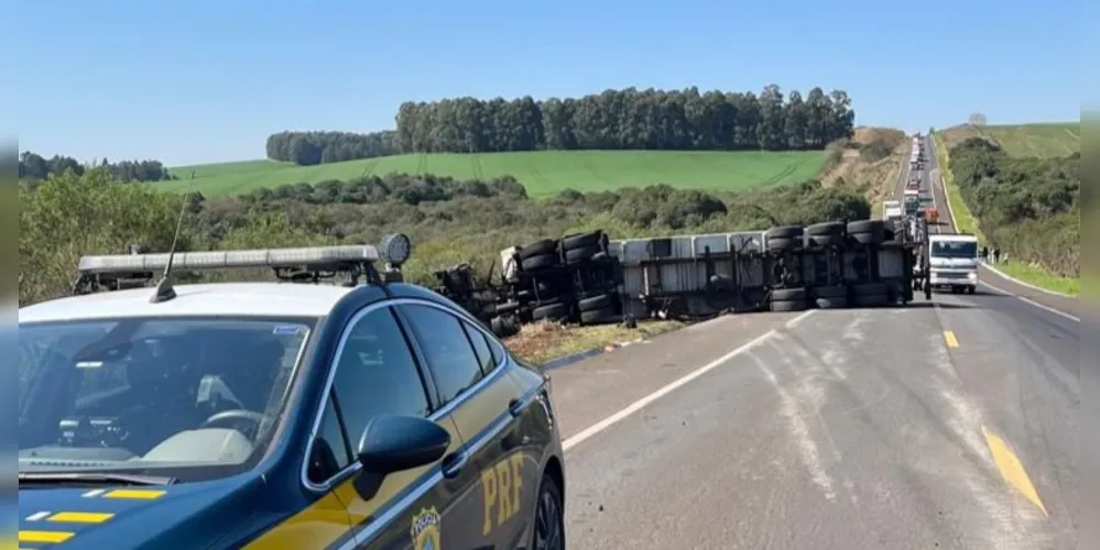 Colisão aconteceu no KM 374 da rodovia federal