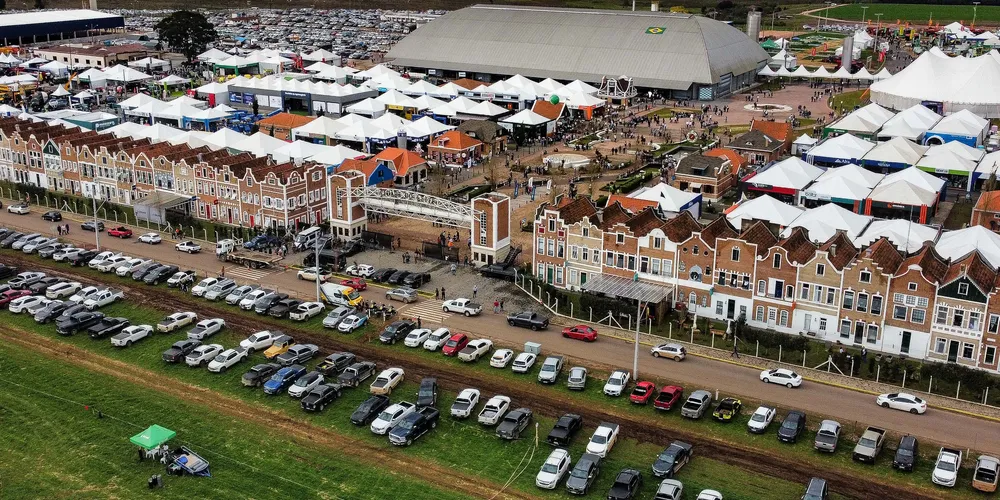 Além do stand dentro da feira, o Centro Cultural Castrolanda funcionará durante o Agroleite