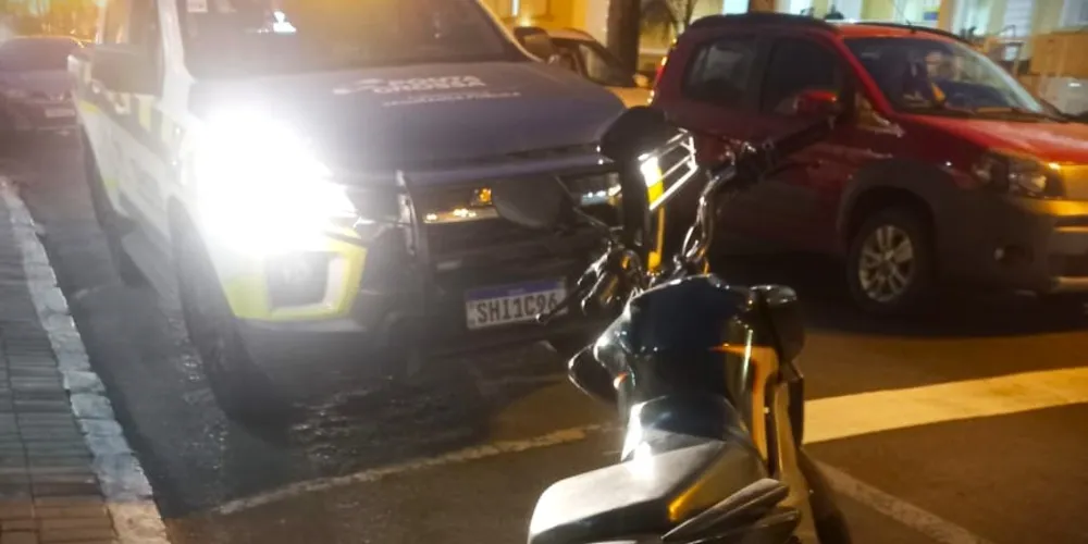 Agentes de Trânsito fizeram a sinalização do local do acidente