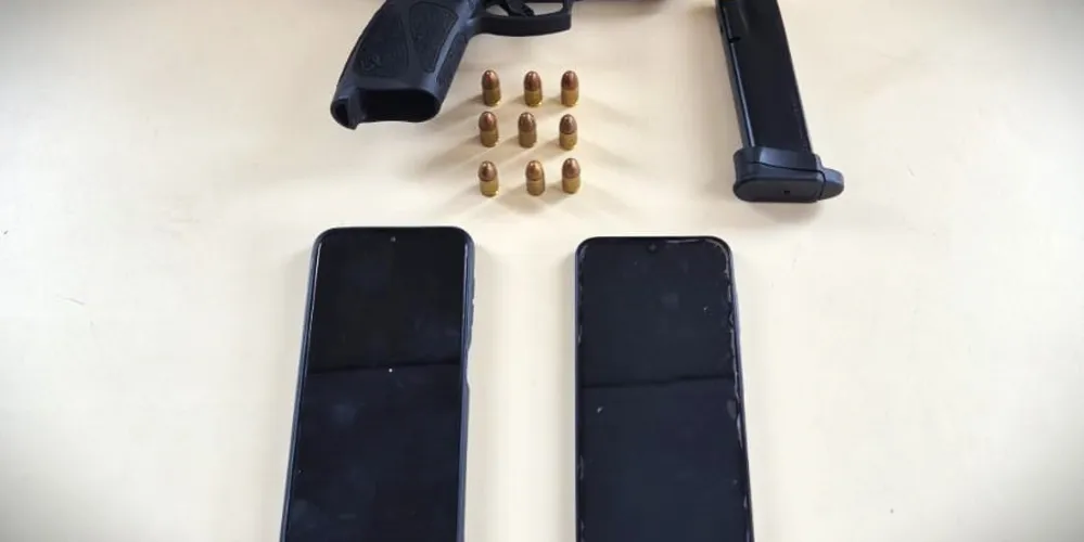 Pistola 9mm estava com nove munições intactas
