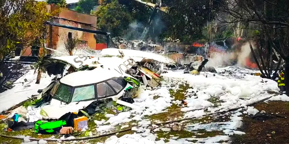 Avião da Voepass saiu de Cascavel e caiu em Vinhedo, São Paulo
