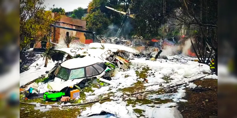 Avião da Voepass saiu de Cascavel e caiu em Vinhedo, São Paulo