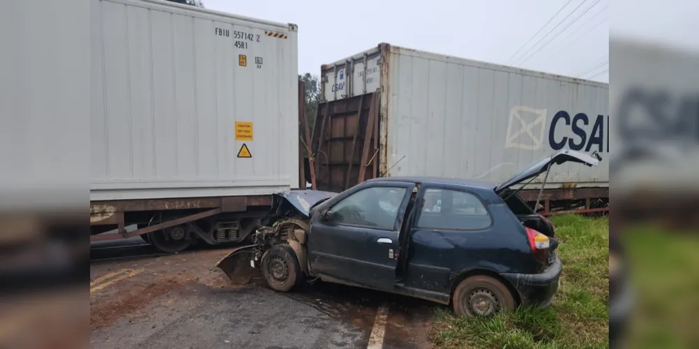 Veículo envolvido foi levado para o pátio da PRE em Ponta Grossa