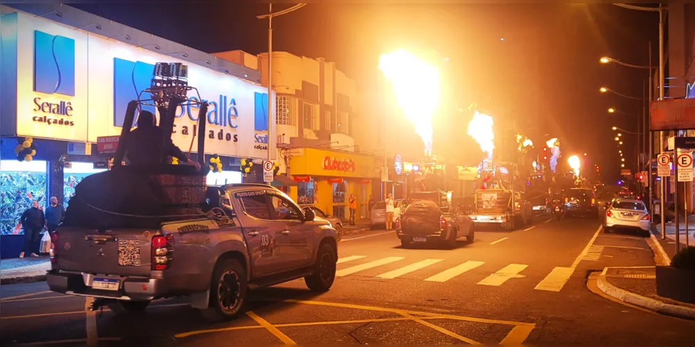 Veículos passaram pela avenida Vicente Machado